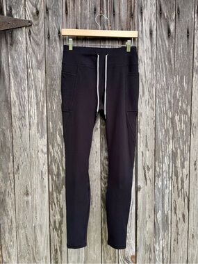 Yogalicious Lux high-rise leggings  black size medium